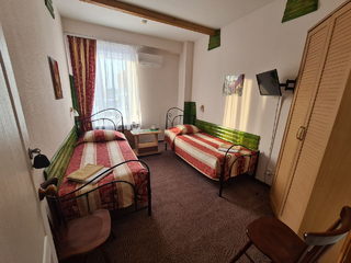 Гостиница Привал Ижевск Эконом в блоке с 2 отдельными кроватями и общей ванной комнатой -1