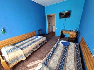 Гостиница Привал Ижевск Эконом в блоке с 2 отдельными кроватями и общей ванной комнатой -4